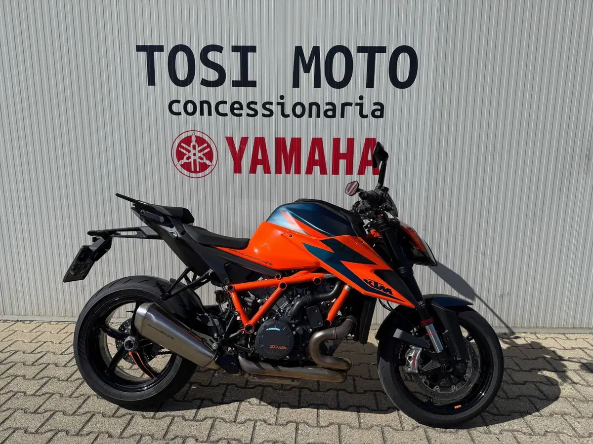 KTM 1290 Super Duke R (2021)