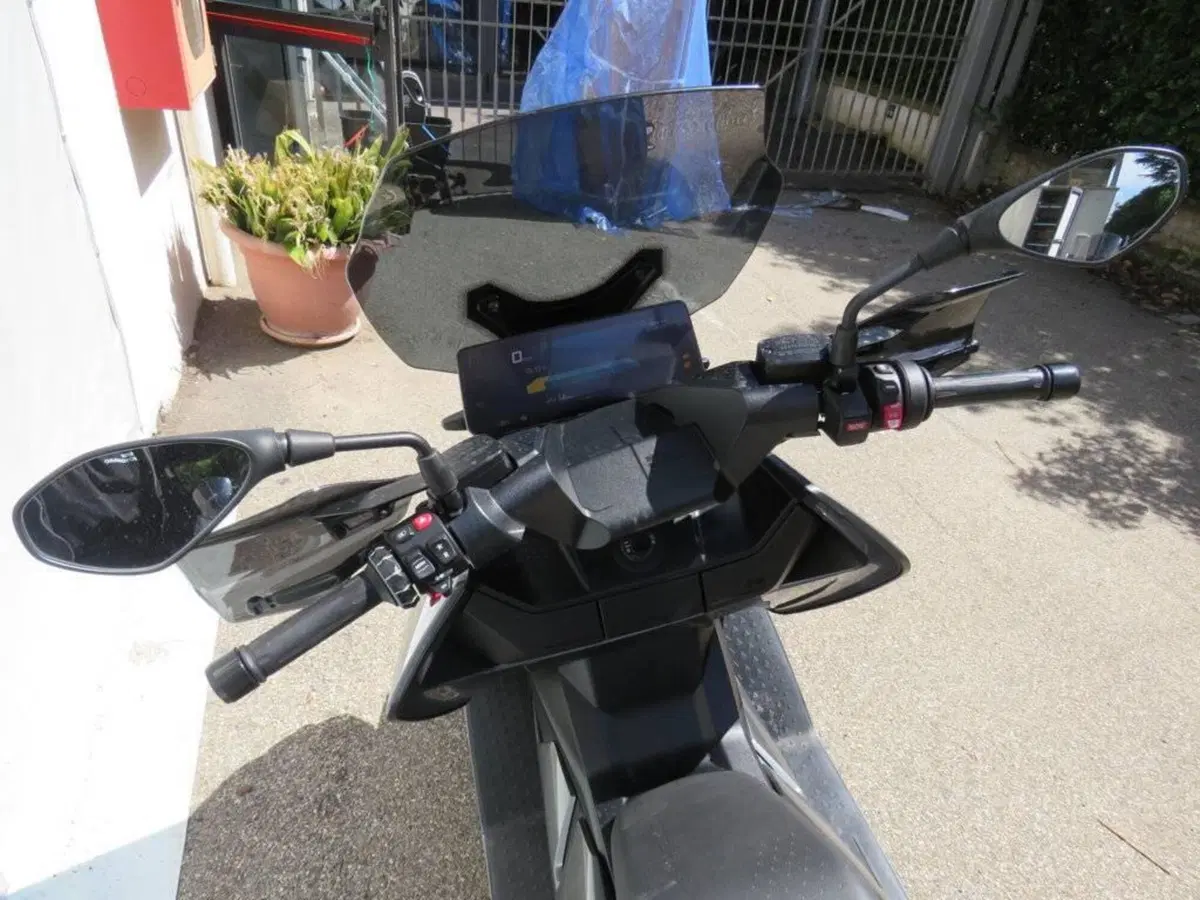 Bmw CE 04 (2021 - 25) (11)