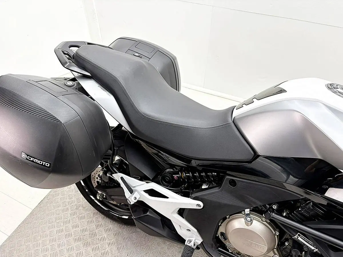 CFMOTO 650MT (2021 - 24) (20)