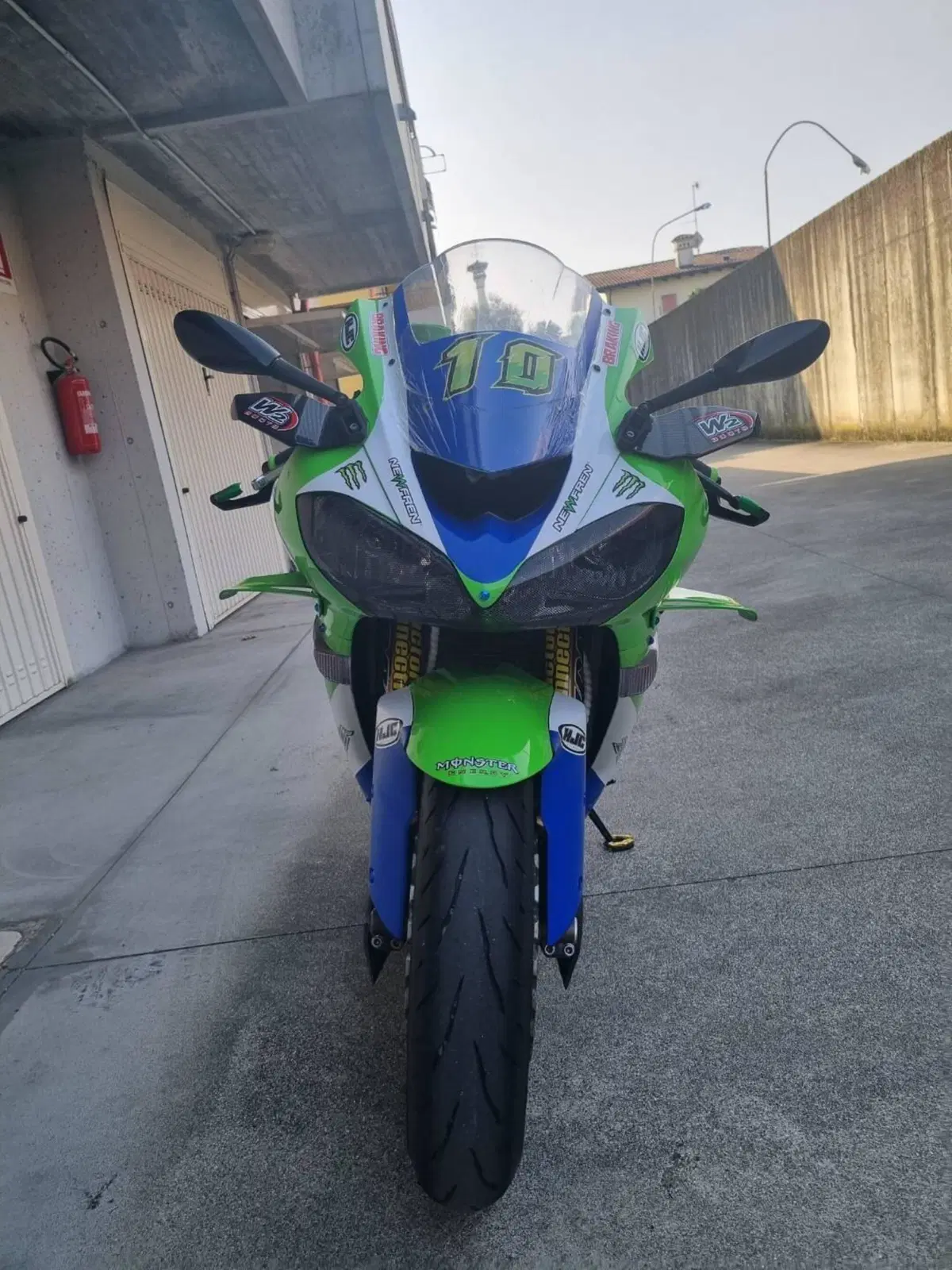 Kawasaki Ninja 1000 ZX-10R (2004 - 05) (2)