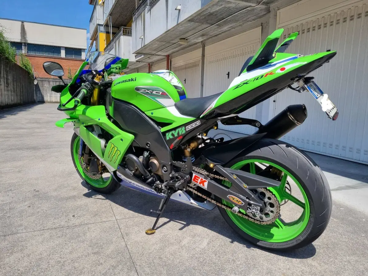 Kawasaki Ninja 1000 ZX-10R (2004 - 05) (3)