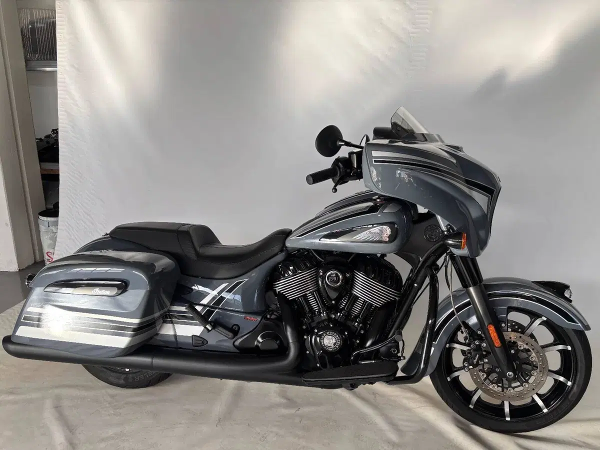 Indian Chieftain 1890 Dark Horse (2021 - 25) (5)