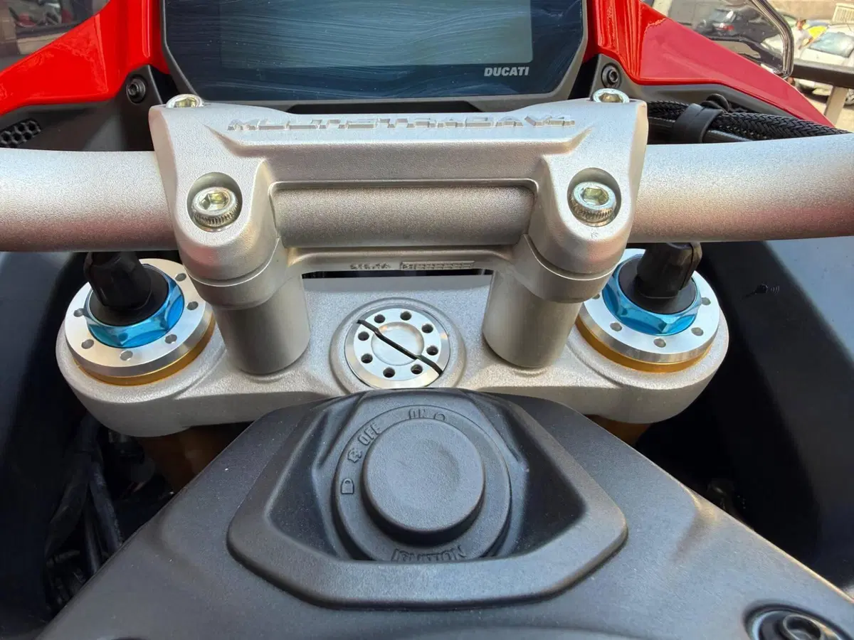 Ducati Multistrada V4 Pikes Peak (2021 - 24) (14)