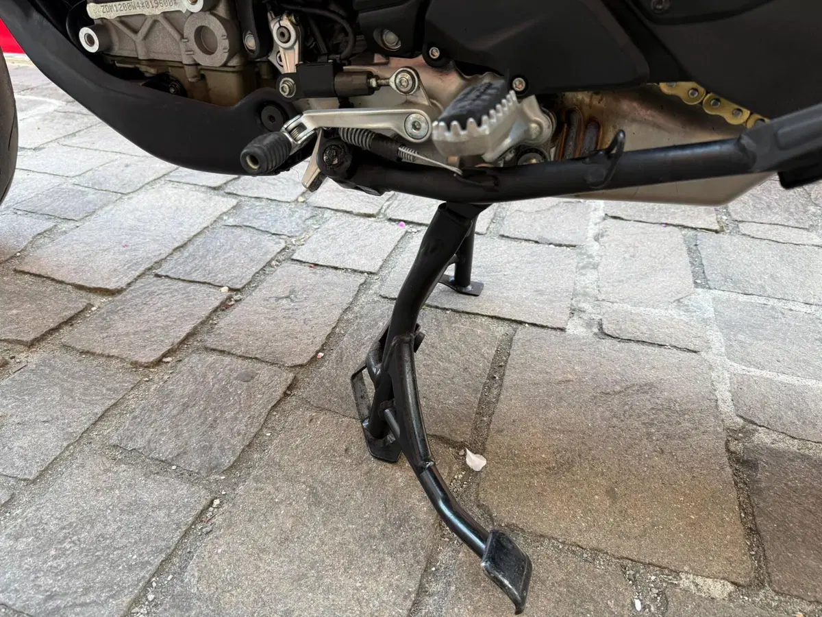 Ducati Multistrada V4 Pikes Peak (2021 - 24) (18)
