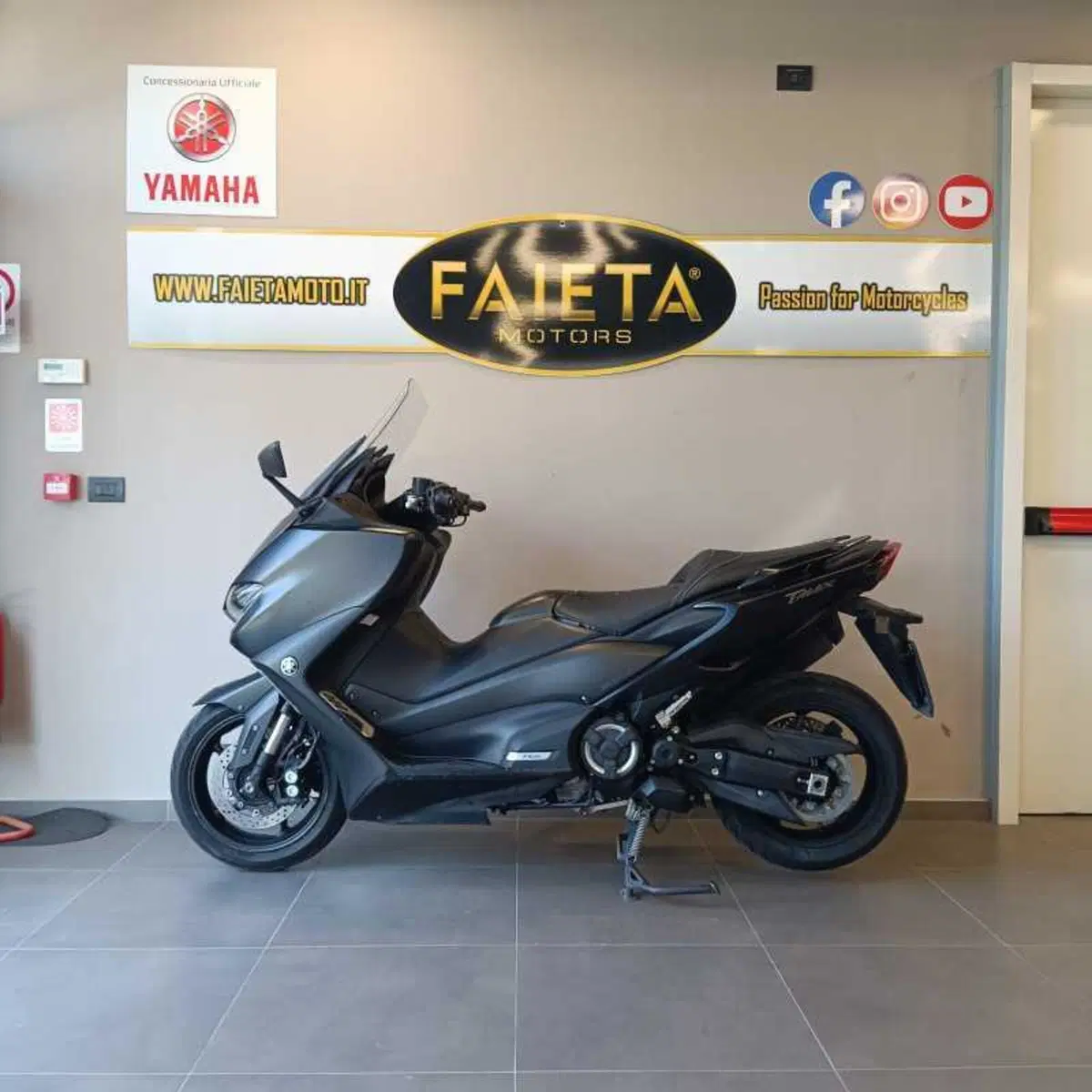 Yamaha T-Max 560 (2020 - 21)