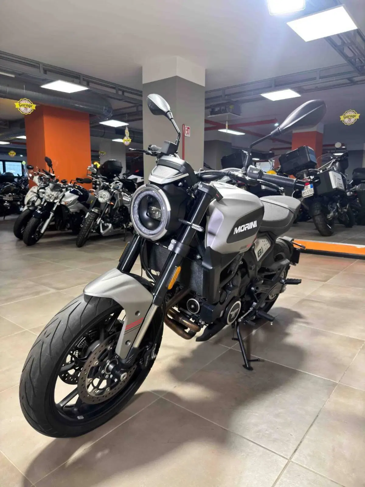 Moto Morini SEIEMMEZZO STR (2022 - 26) (3)