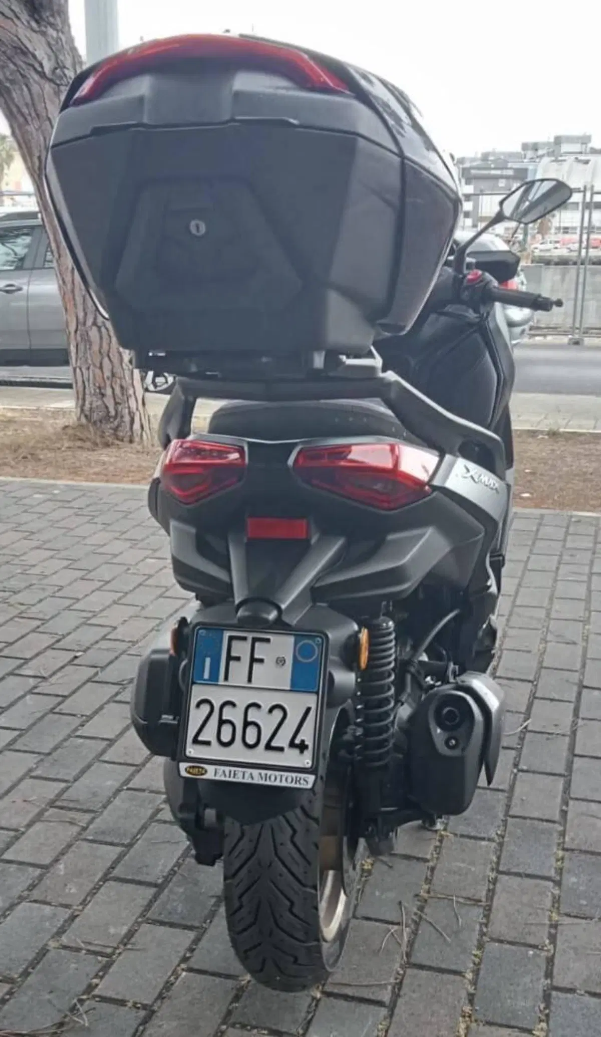 Yamaha X-Max 300 Tech Max (2021 - 24) (4)