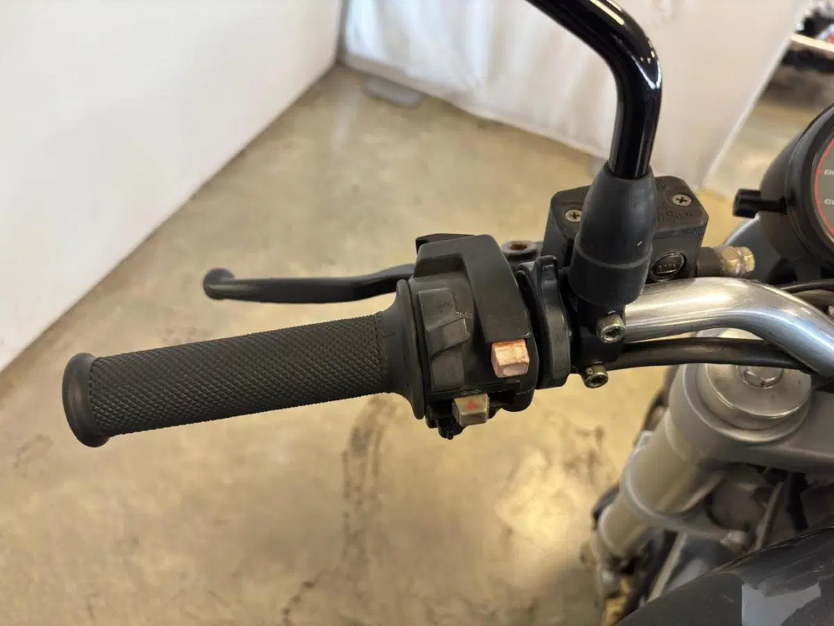 Ducati Monster 600 (1994 - 02) (11)
