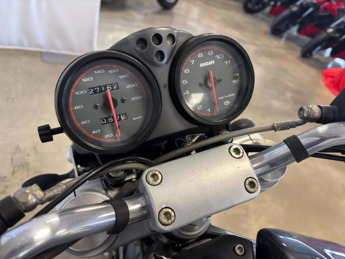 Ducati Monster 600 (1994 - 02) (13)