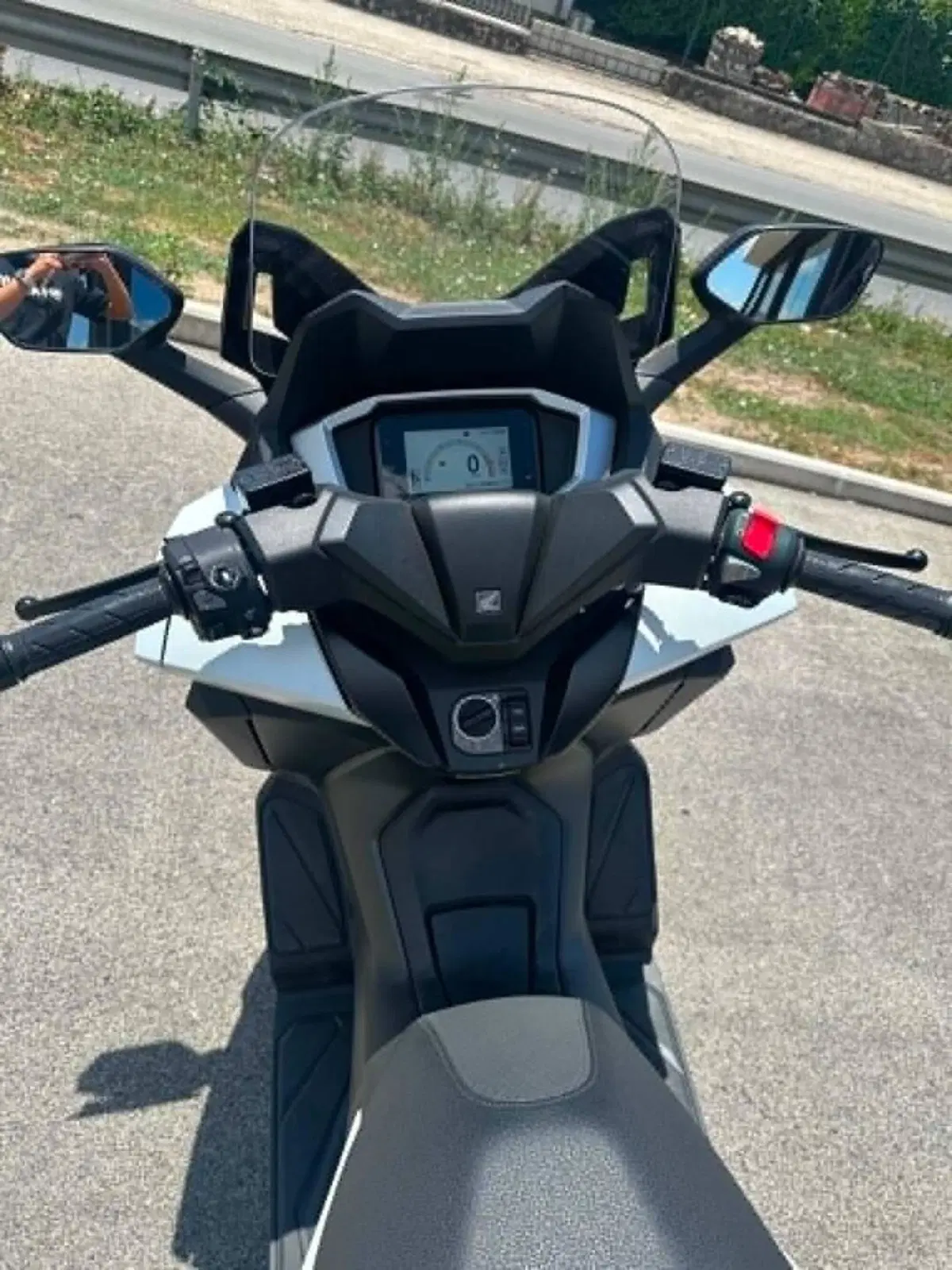 Honda Forza 350 (2025 - 26) (7)