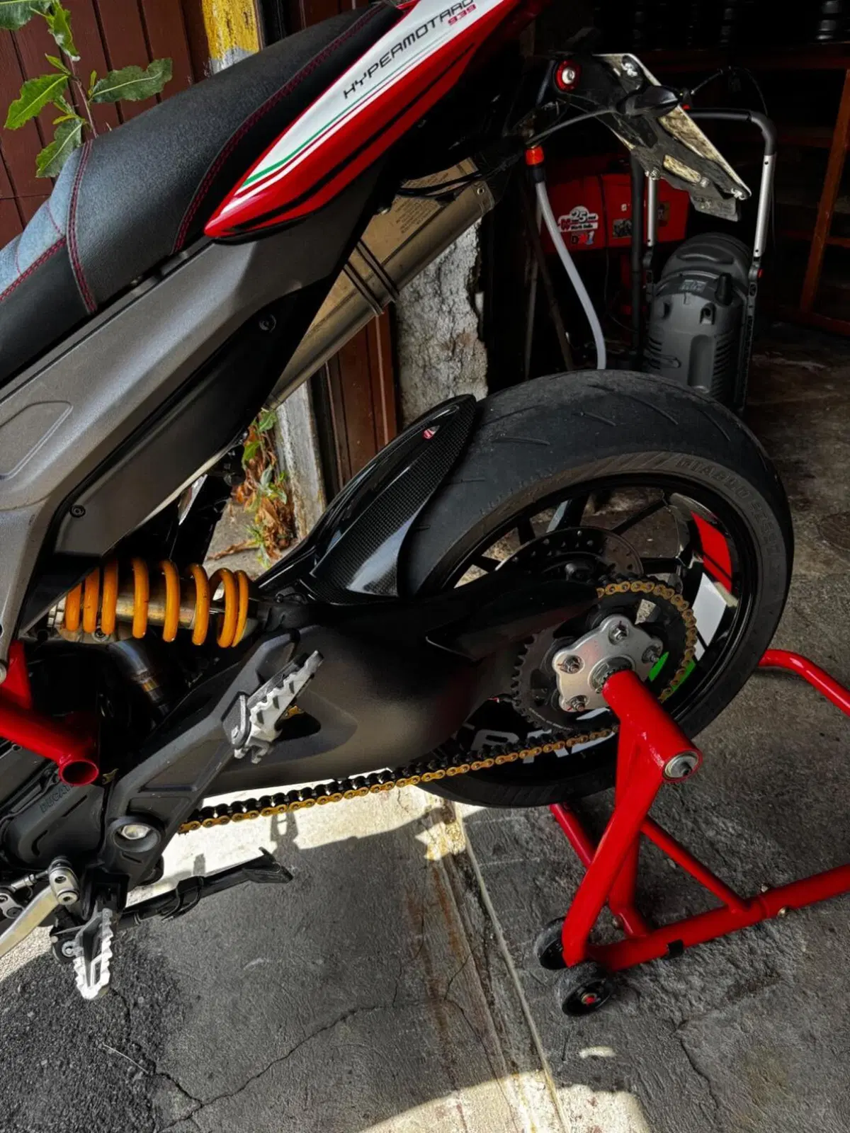 Ducati Hypermotard 939 (2016 - 18) (4)