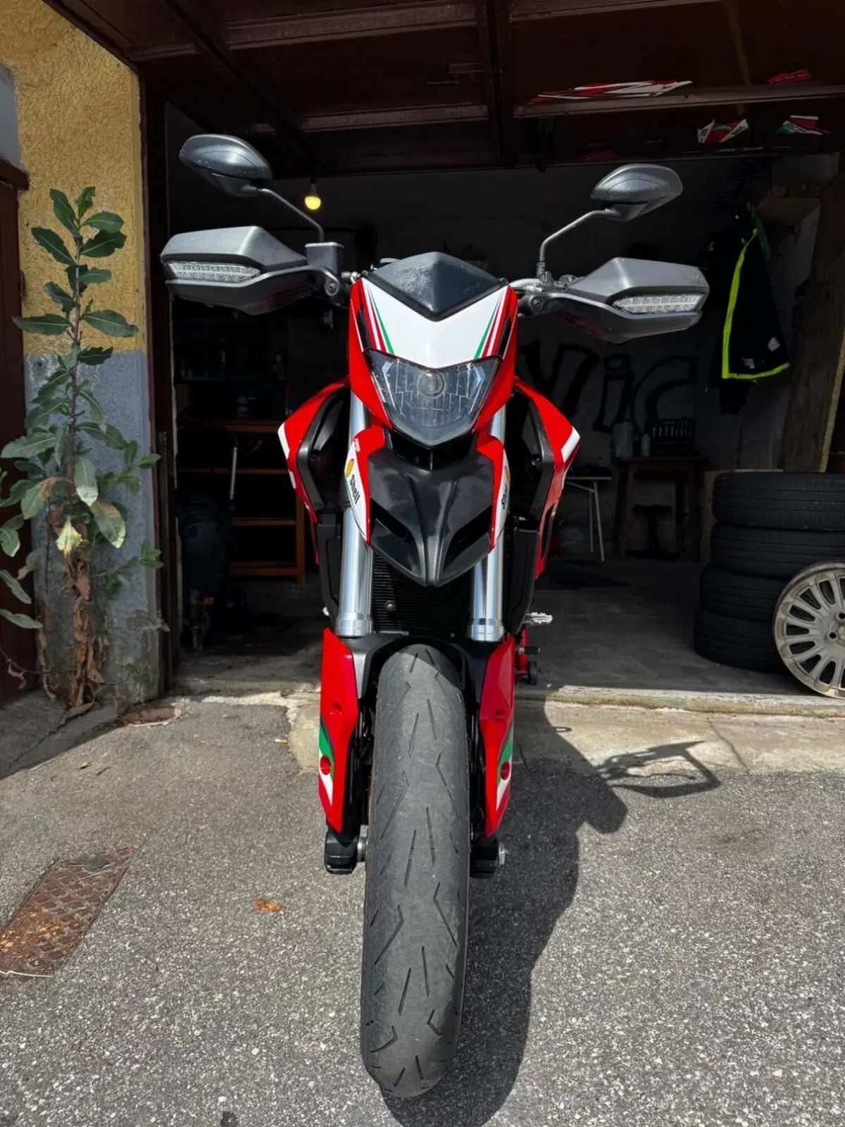Ducati Hypermotard 939 (2016 - 18) (9)