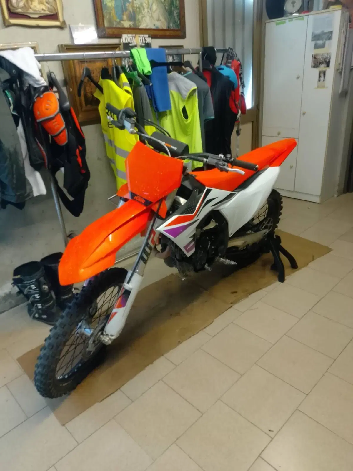 KTM 250 SX-F (2024) (2)