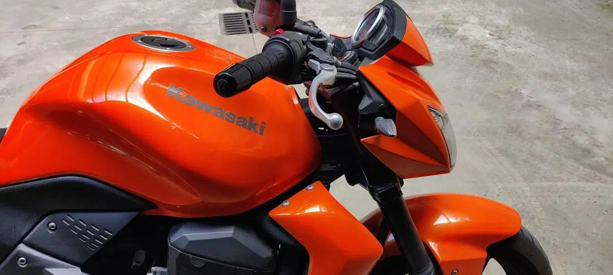 Kawasaki Z 750 (2007 - 14) (8)