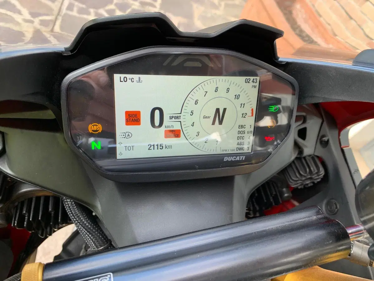 Ducati Panigale V2 Bayliss 1st Championship 20th Anniversary (2021 - 24) (3)