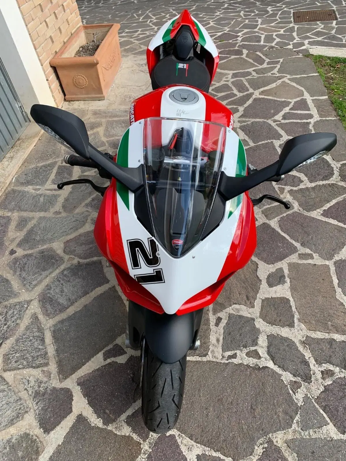 Ducati Panigale V2 Bayliss 1st Championship 20th Anniversary (2021 - 24) (4)