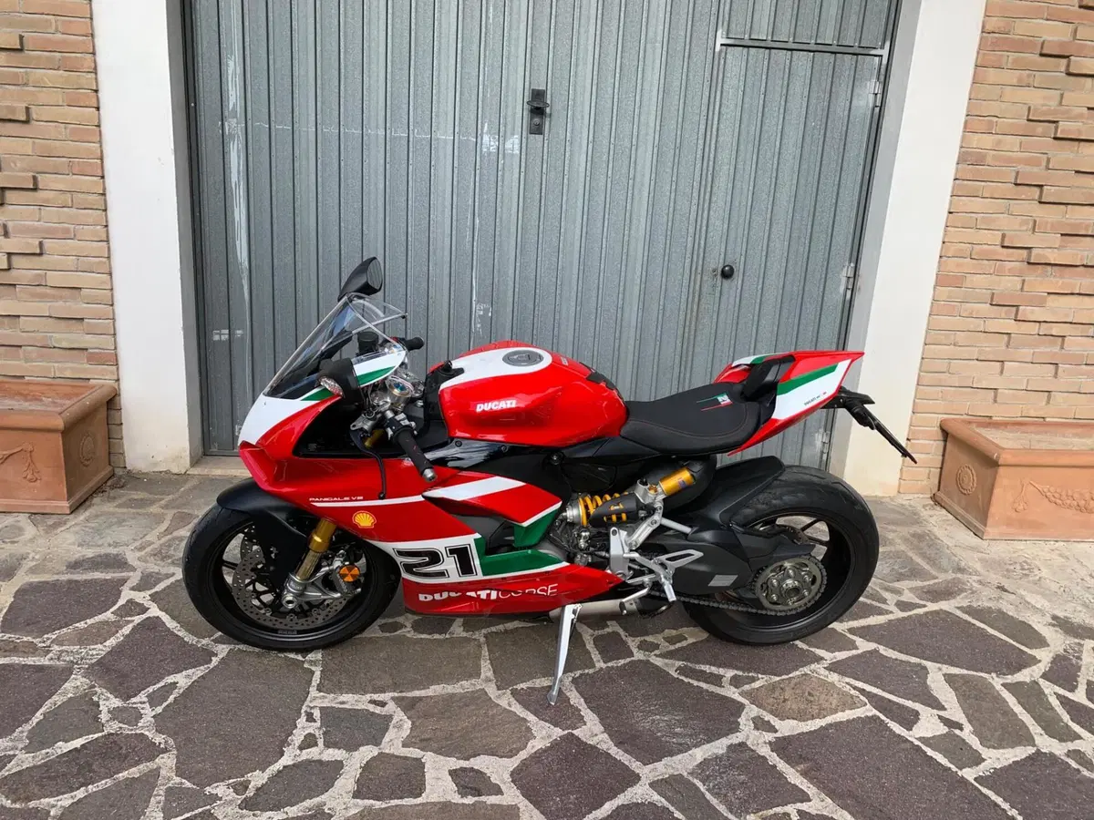 Ducati Panigale V2 Bayliss 1st Championship 20th Anniversary (2021 - 24) (8)