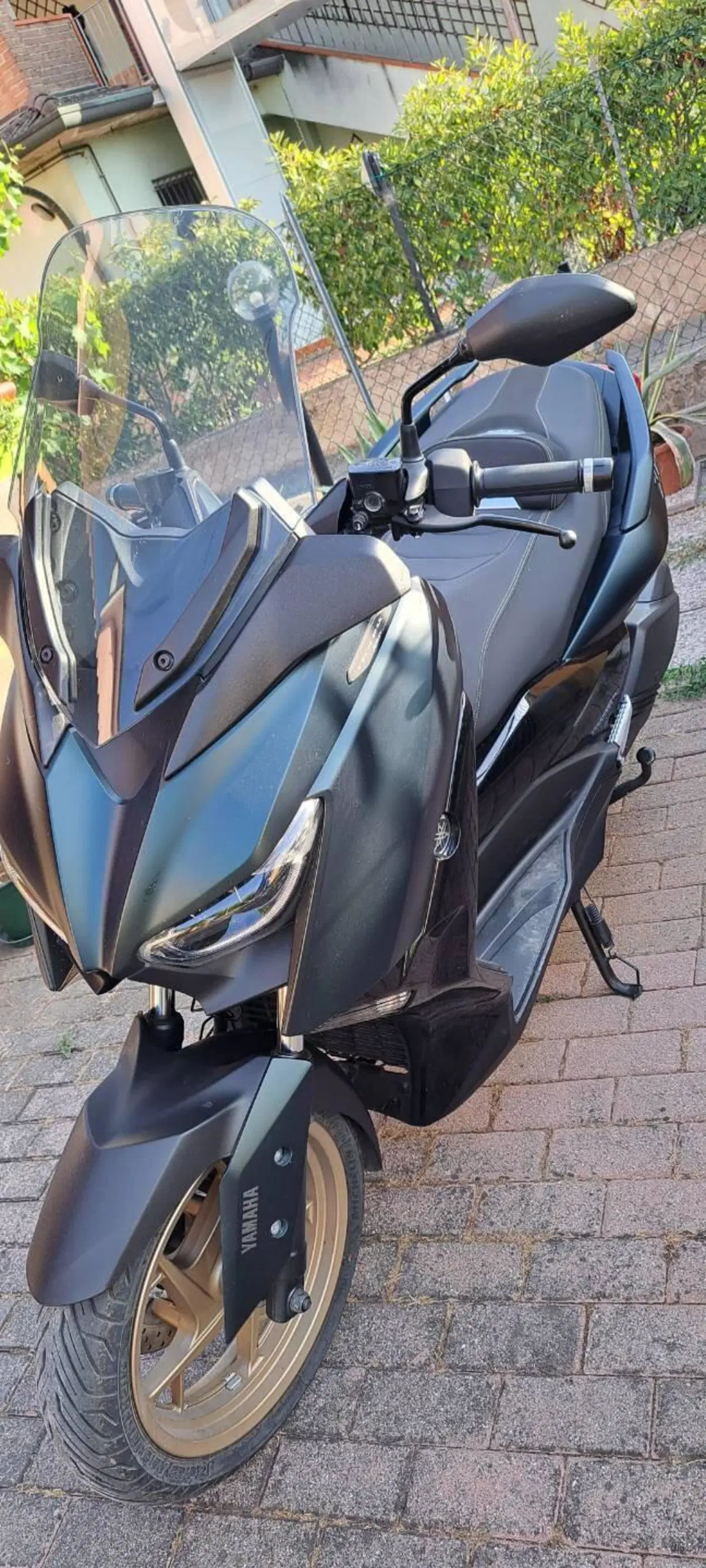 Yamaha X-Max 300 Tech Max (2021 - 24) (3)