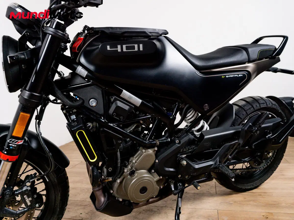 Husqvarna Svartpilen 401 (2024 - 26) (9)