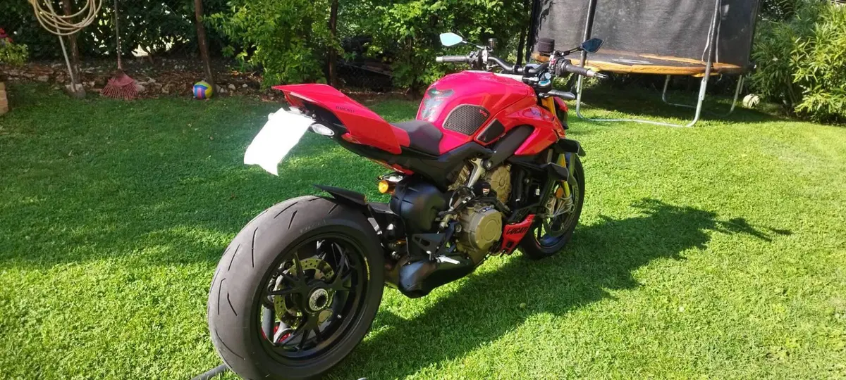 Ducati Streetfighter V4 S (2023 - 24) (4)