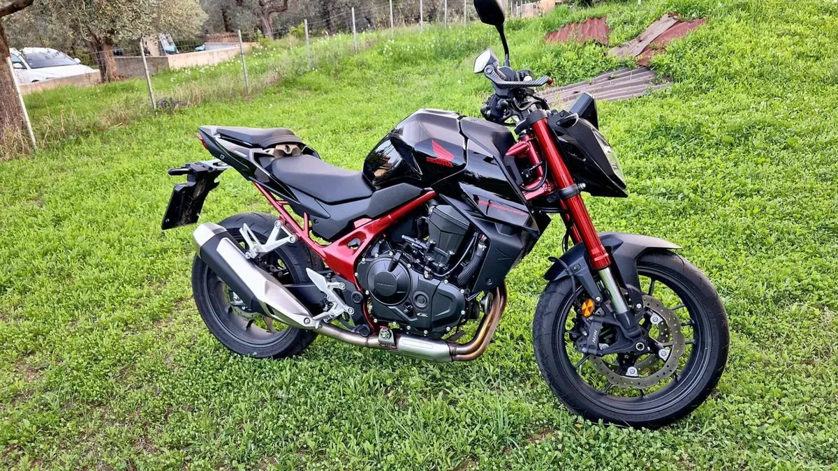 Honda CB 750 Hornet (2023 - 24) (2)