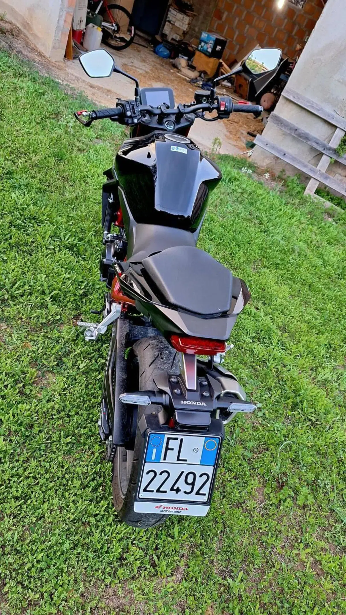 Honda CB 750 Hornet (2023 - 24) (4)