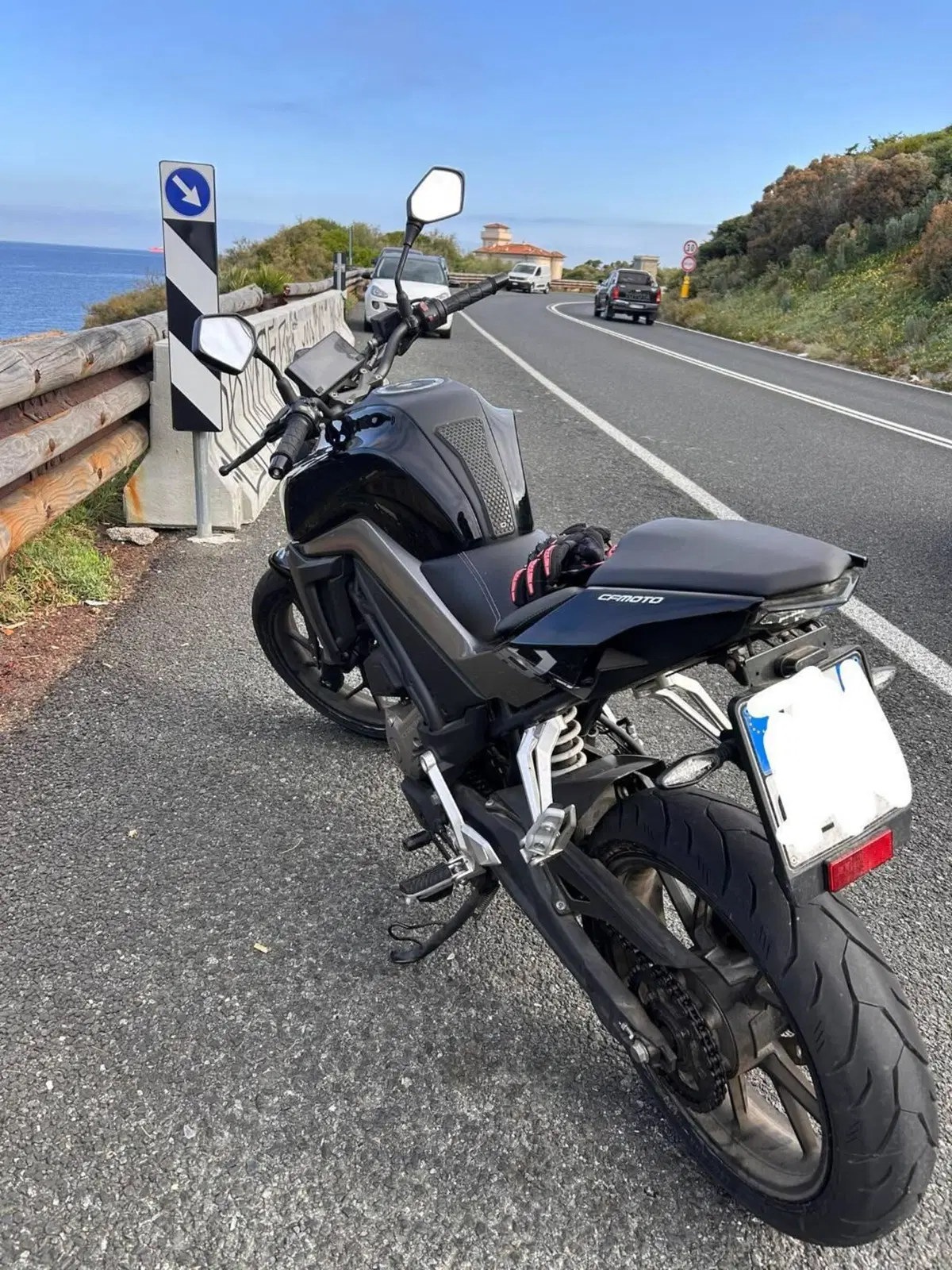 CFMOTO 300NK (2021 - 26) (3)