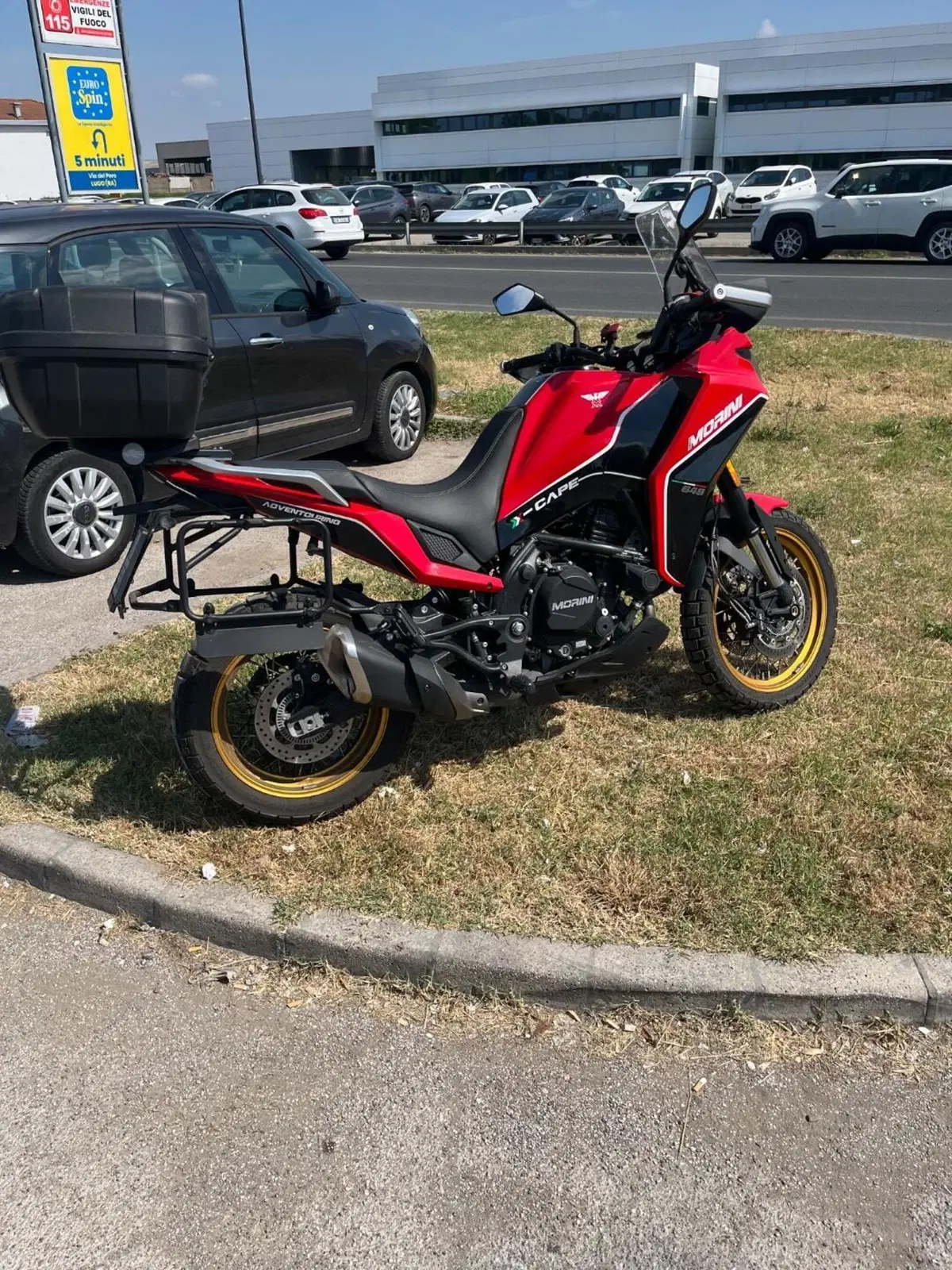 Moto Morini X-Cape 650 Gold Wheels Edition (2022 - 26) (2)