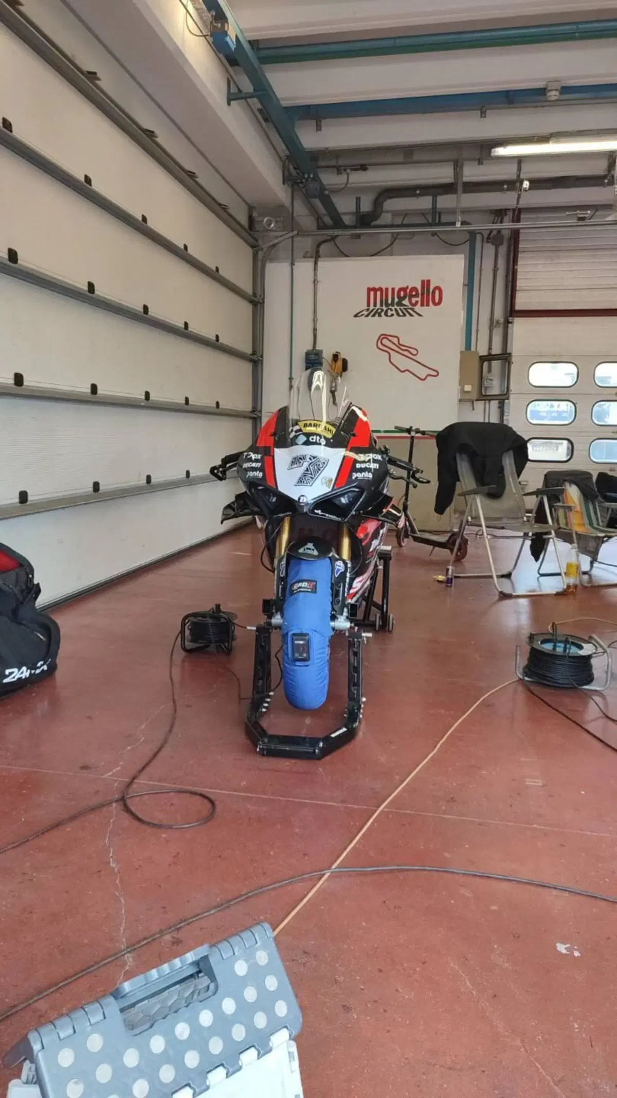 Ducati Panigale V4 S 1100 (2020) (3)