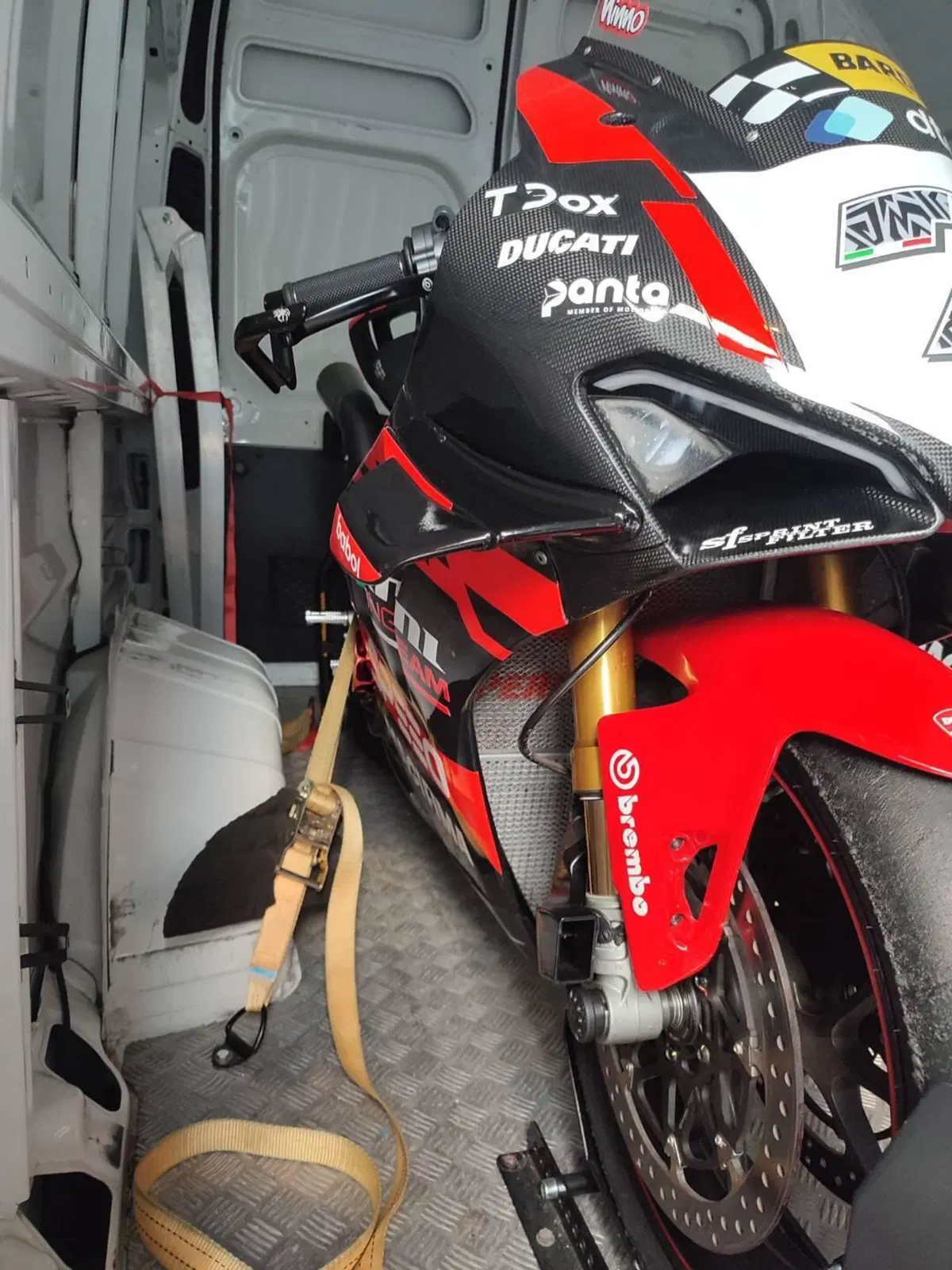 Ducati Panigale V4 S 1100 (2020) (4)