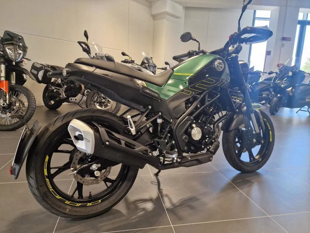 Benelli Leoncino 125 (2022 - 25) (5)