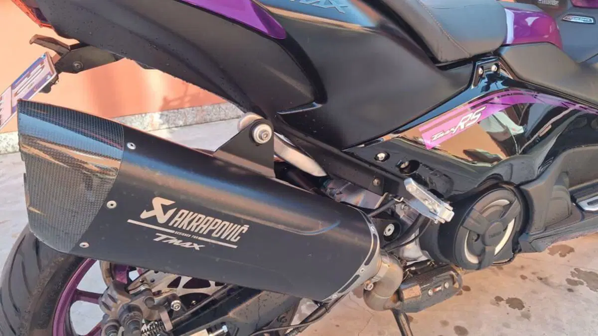 Yamaha T-Max 560 (2022 - 24) (4)