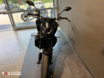 Yamaha MT-09 (2021 - 23) usata