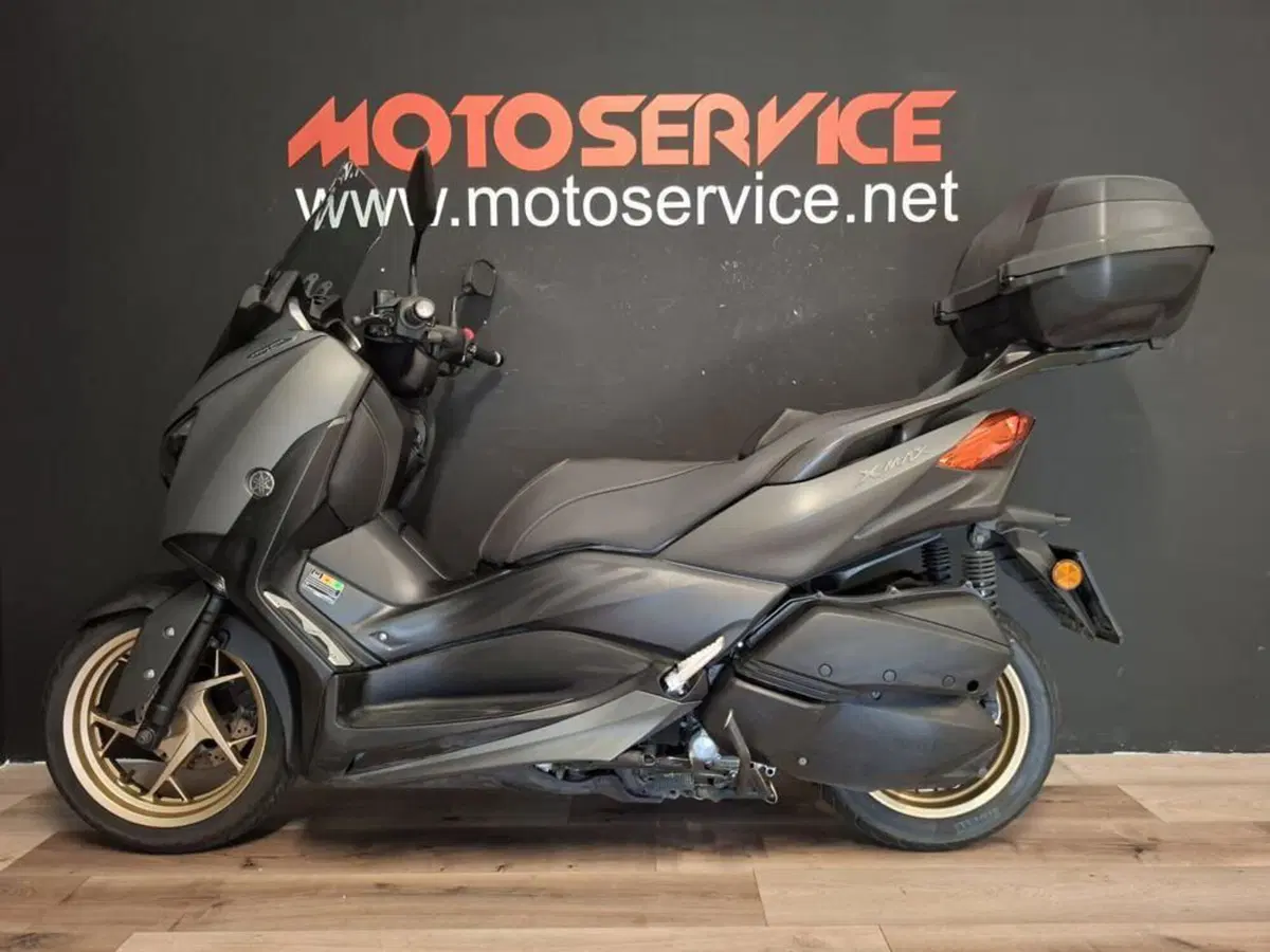 Yamaha X-Max 300 Tech Max (2021 - 24)