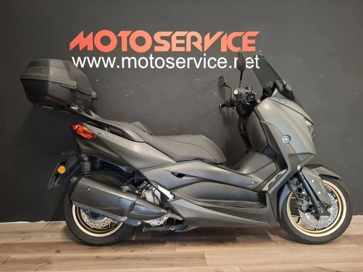 Yamaha X-Max 300 Tech Max (2021 - 24) (6)