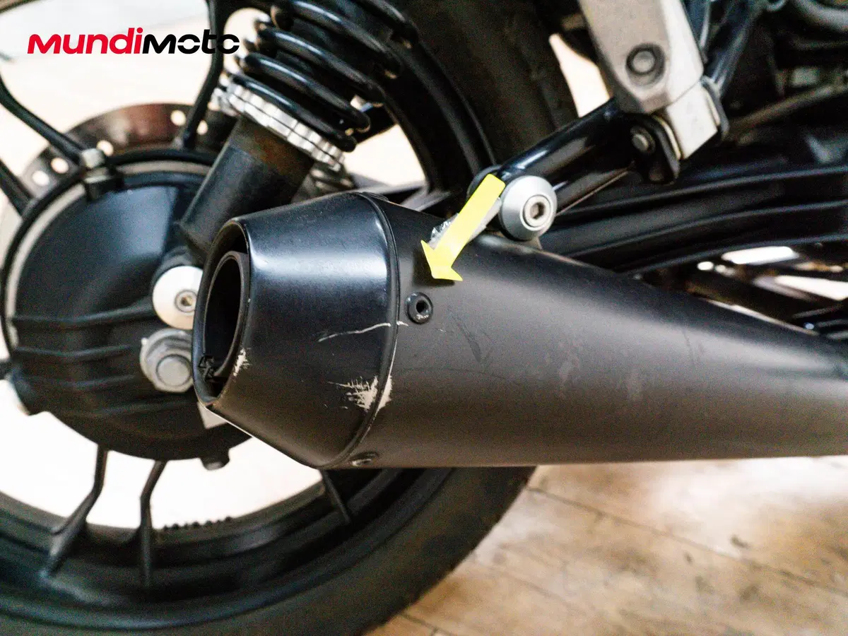 Moto Guzzi V7 II Stone (2015 - 17) (14)