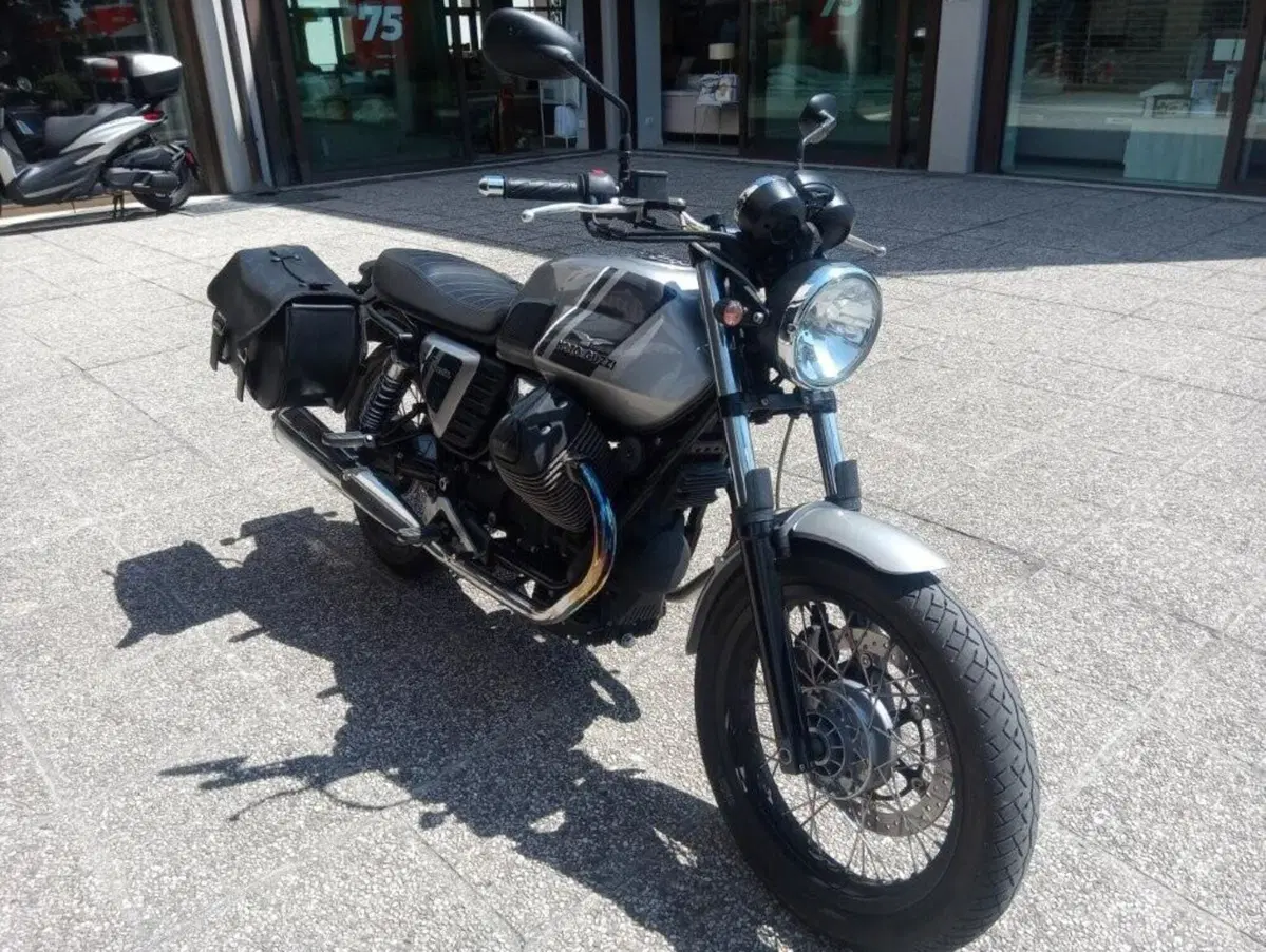 Moto Guzzi V7 Special (2012 - 14) (3)