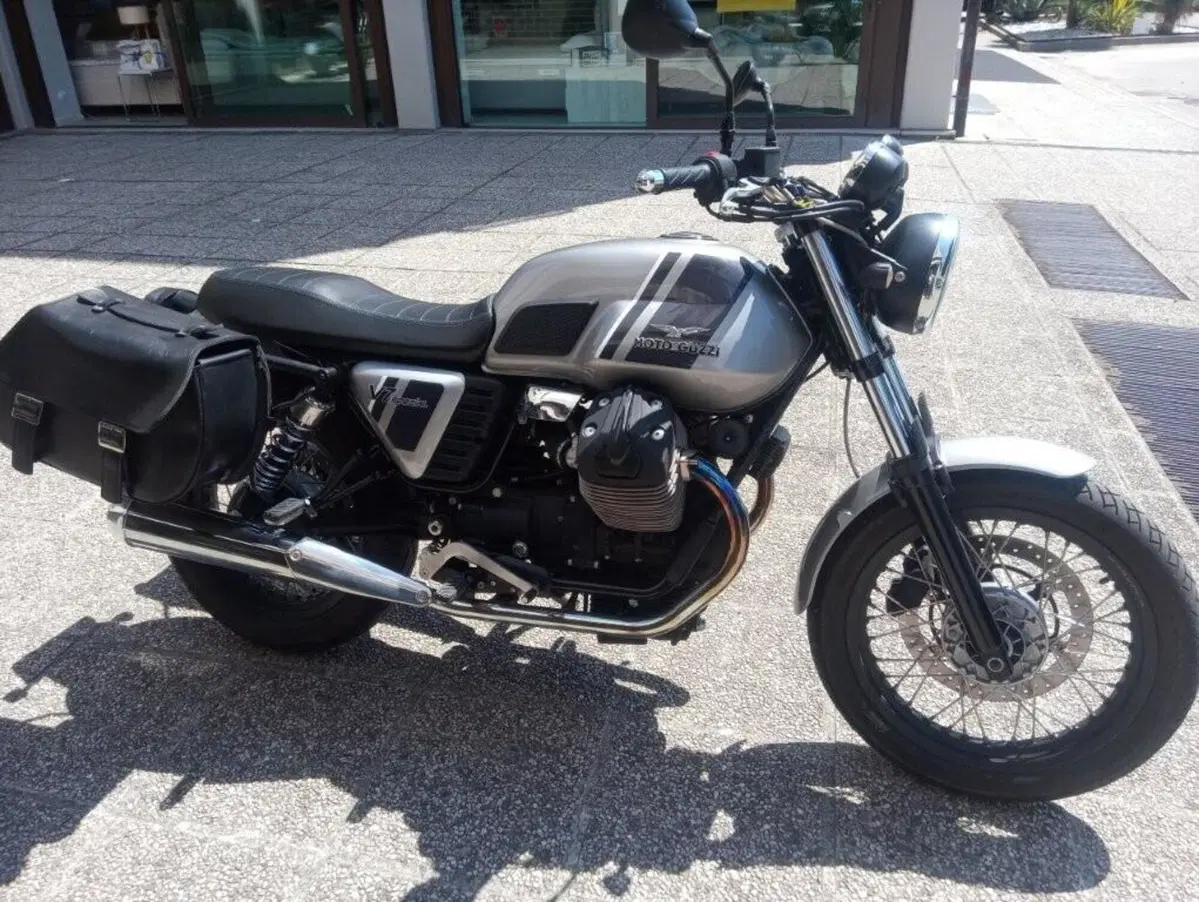 Moto Guzzi V7 Special (2012 - 14) (4)