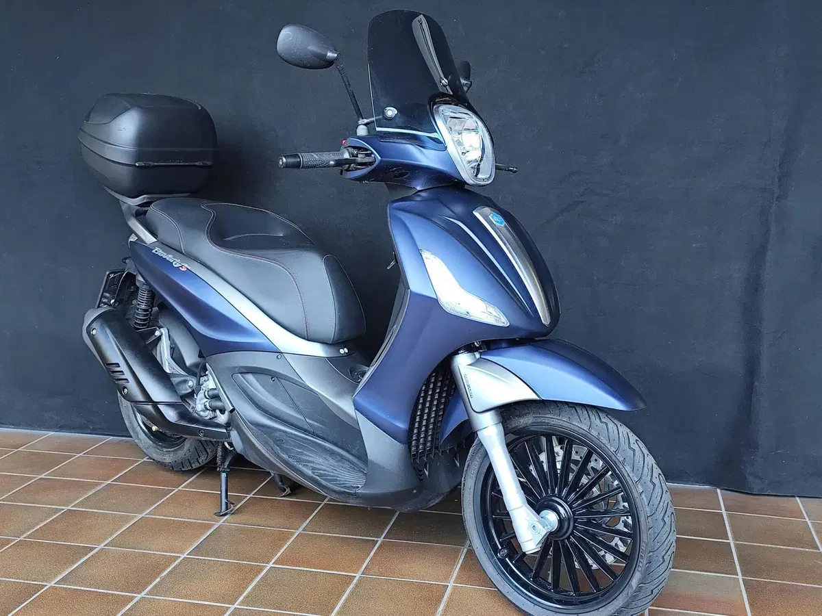 Piaggio Beverly 300 i.e. ABS-ASR (2016 - 20) (7)