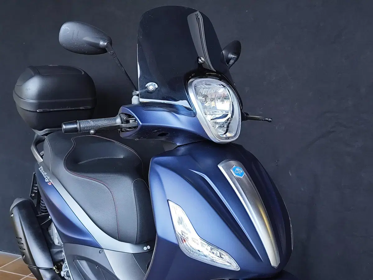 Piaggio Beverly 300 i.e. ABS-ASR (2016 - 20) (10)