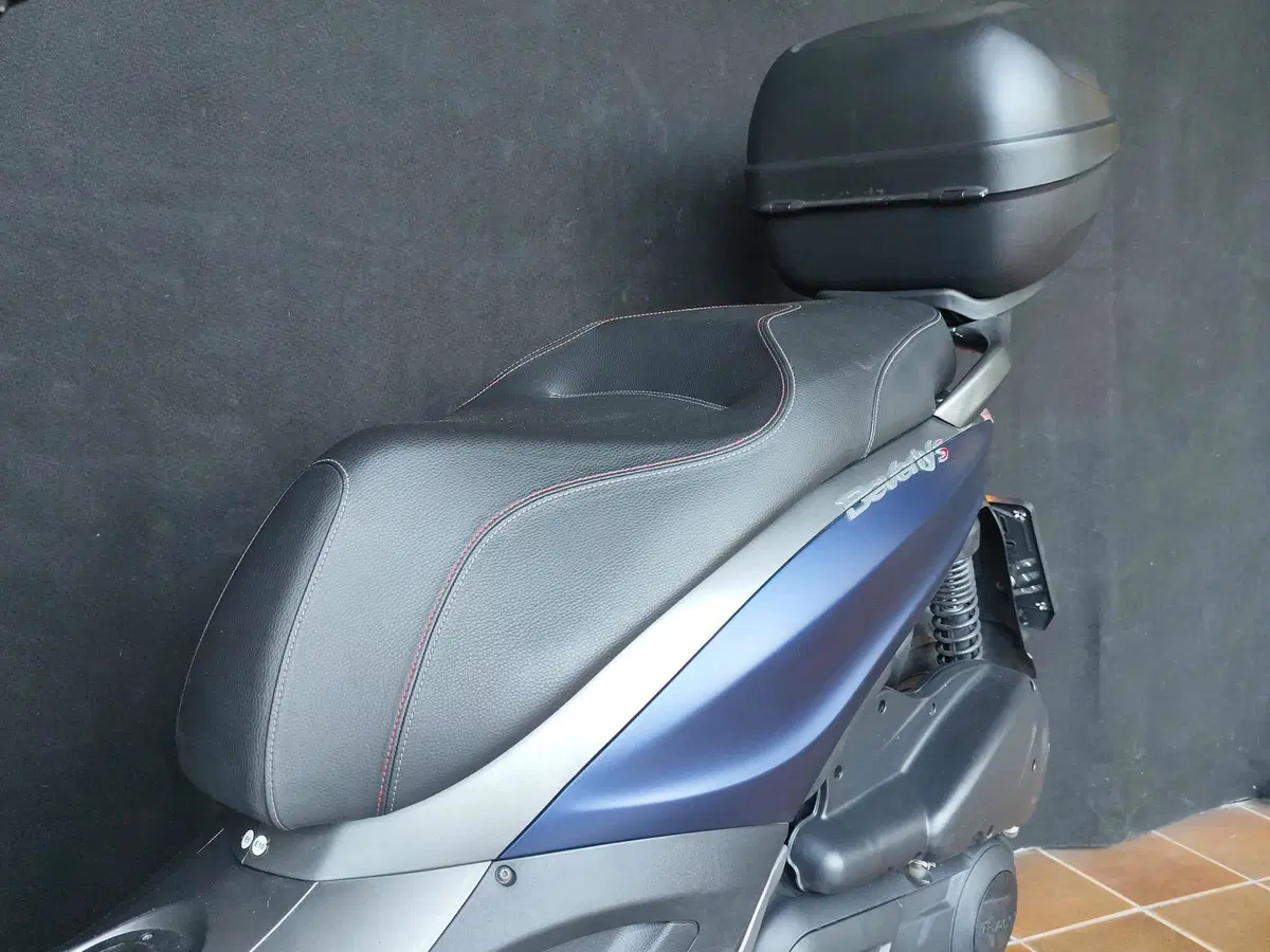 Piaggio Beverly 300 i.e. ABS-ASR (2016 - 20) (17)
