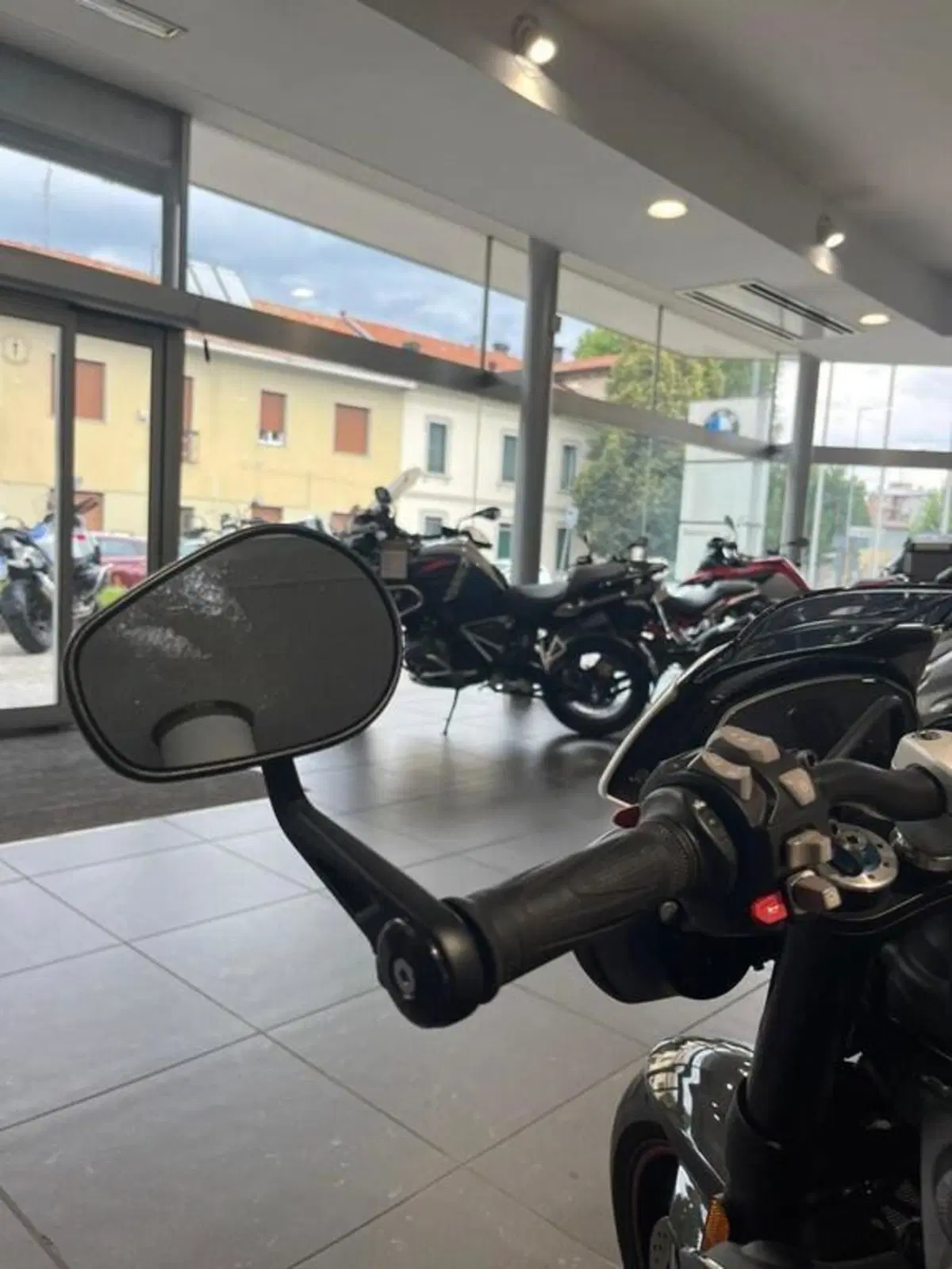 Triumph Speed Triple 1050 RS (2018 - 20) (3)