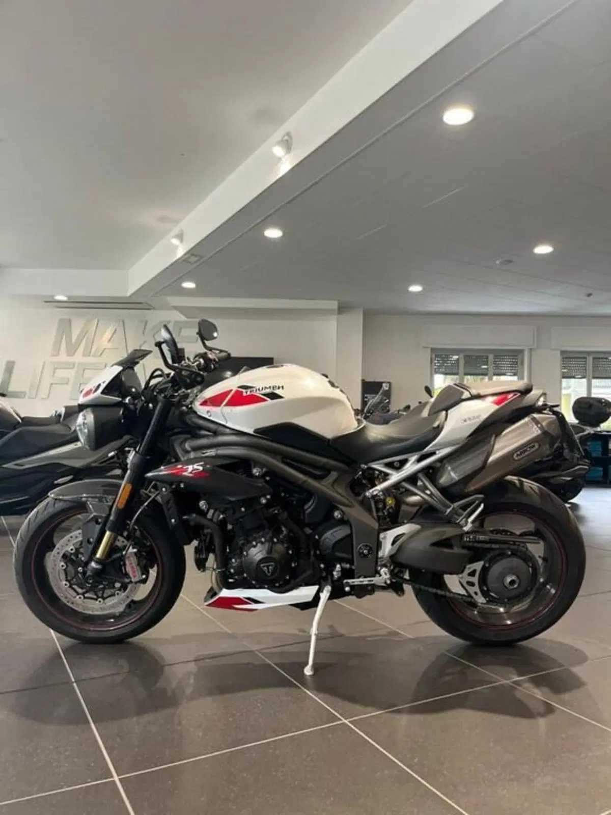 Triumph Speed Triple 1050 RS (2018 - 20) (4)