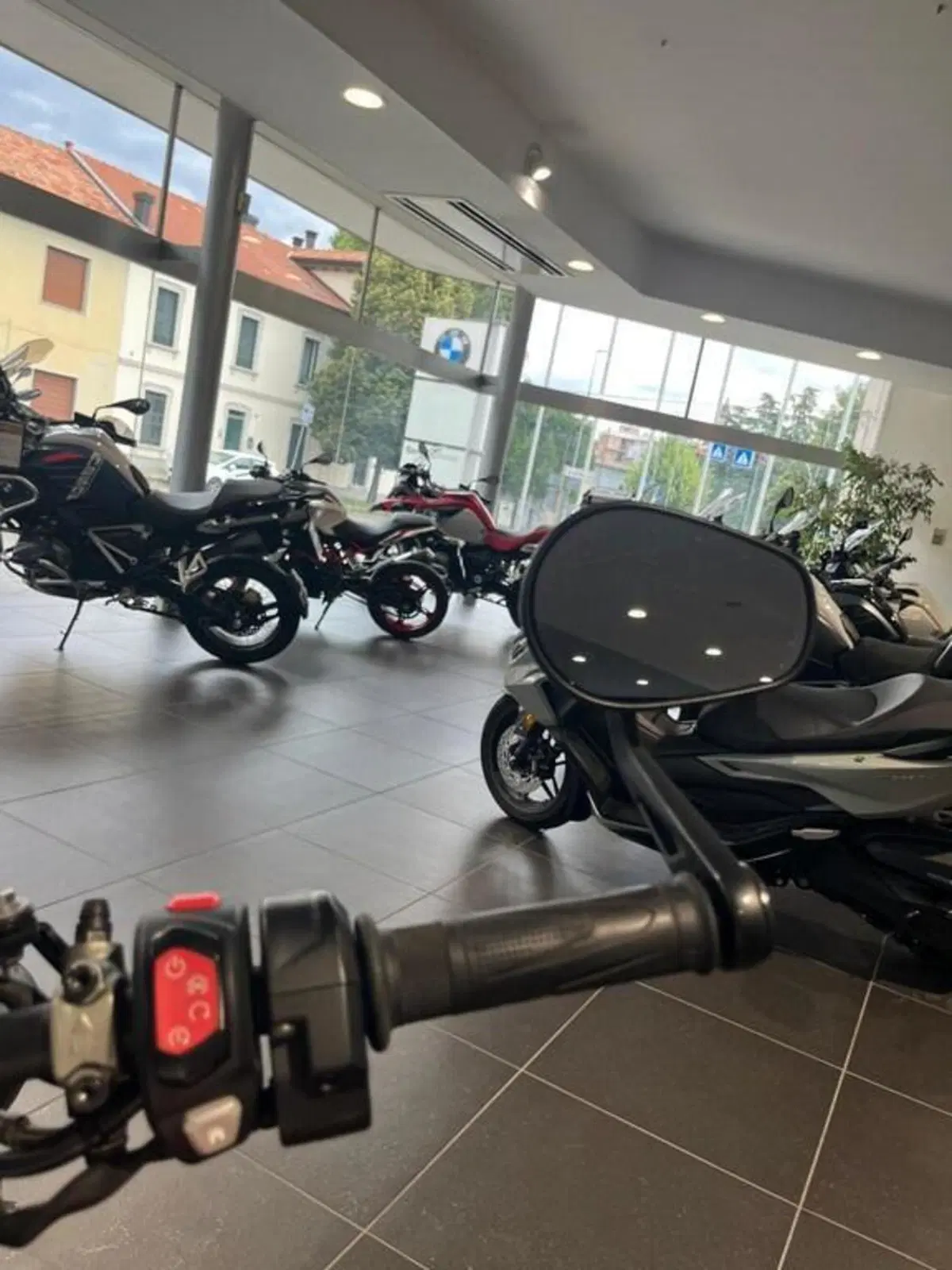 Triumph Speed Triple 1050 RS (2018 - 20) (6)
