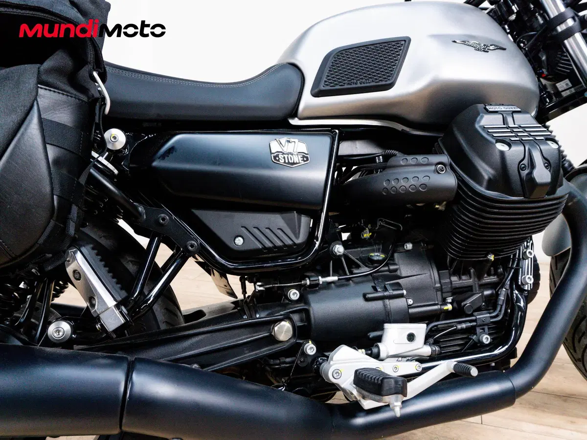 Moto Guzzi V7 850 Stone Special Abs (2021) (4)