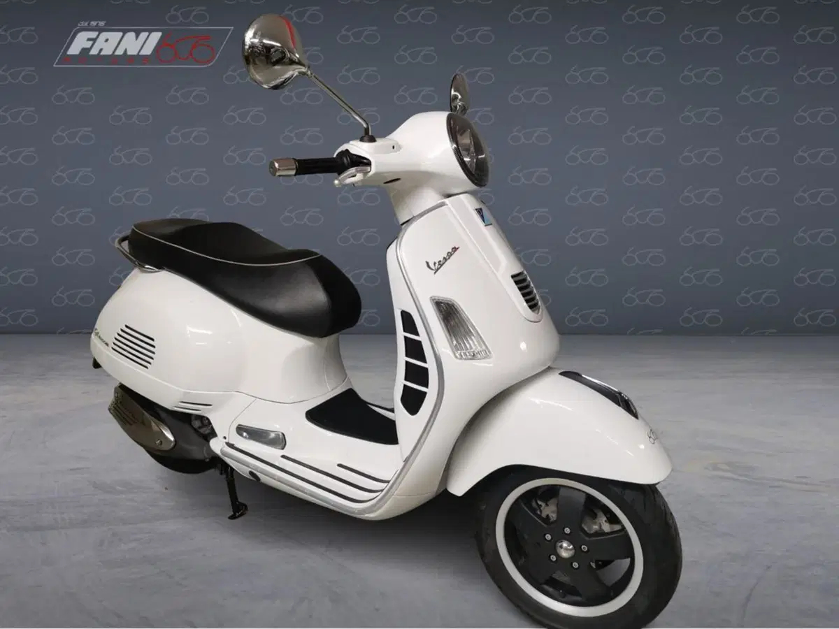 Vespa GTS 300 (2010 - 14) (3)