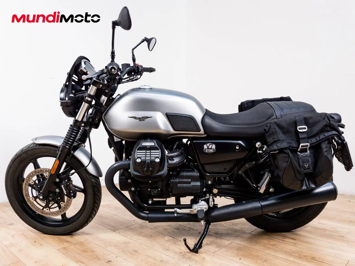 Moto Guzzi V7 850 Stone Special Abs (2021) (6)