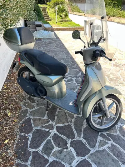 Aprilia Scarabeo 50 I.E Ditech (2001 - 04) usata
