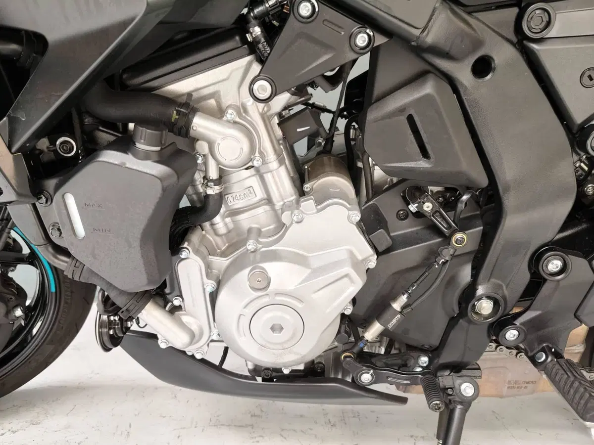 CFMOTO 675NK (2025 - 26) (8)