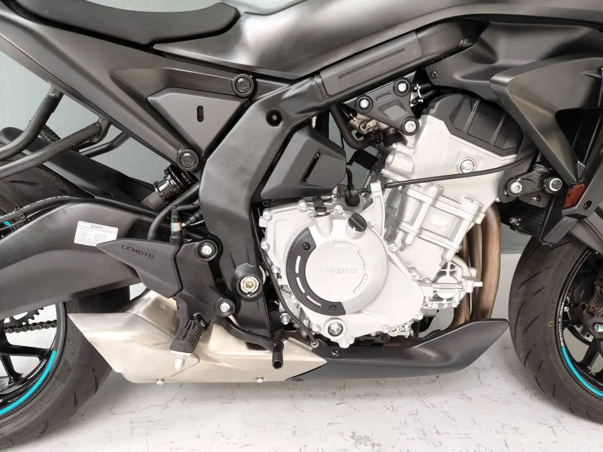 CFMOTO 675NK (2025 - 26) (9)